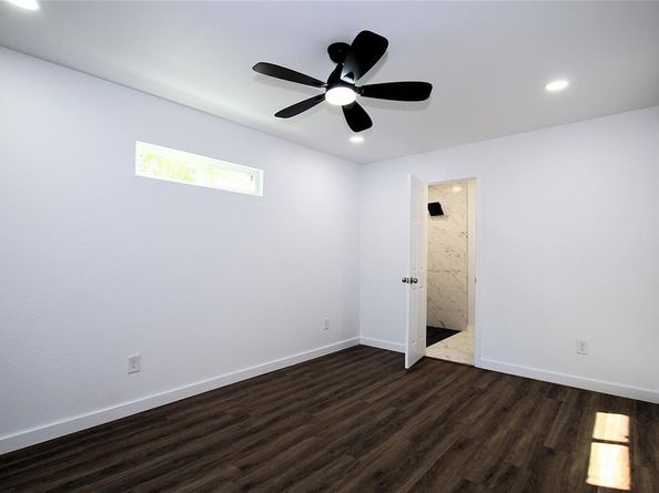 810  Laguna Drive , Garland Texas 75043