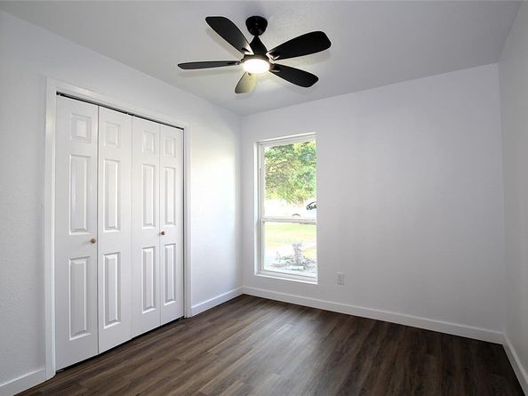 810  Laguna Drive , Garland Texas 75043