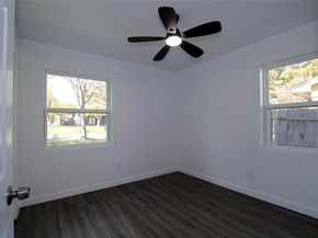 810  Laguna Drive , Garland Texas 75043