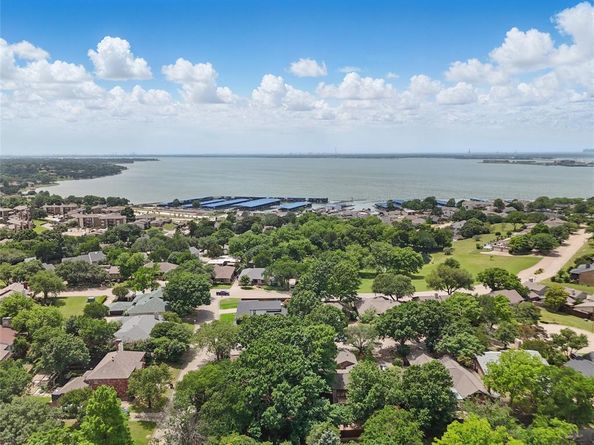 202  Rainbow Circle , Rockwall Texas 75032