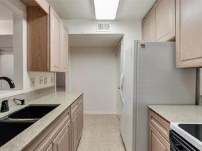 2807  Lineville Drive  104, Farmers Branch Texas 75234