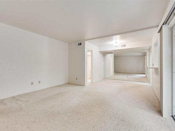 2807  Lineville Drive  104, Farmers Branch Texas 75234