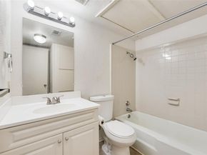 2807  Lineville Drive  104, Farmers Branch Texas 75234