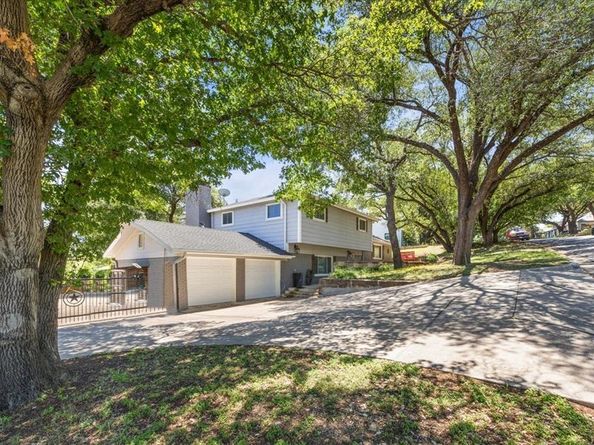 1801  Dakar Road E, Fort Worth Texas 76116