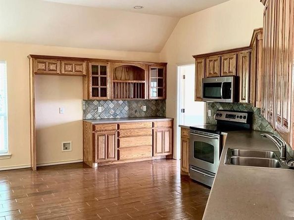 10954  Live Oak Creek Drive , Fort Worth Texas 76108