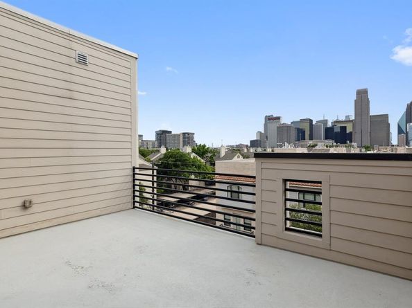 3200  Ross Avenue  42, Dallas Texas 75204