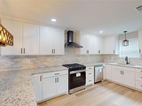 2210  Mcclure Street , Irving Texas 75062