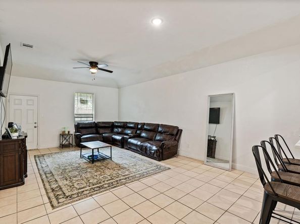 1236 E Fogg Street , Fort Worth Texas 76115