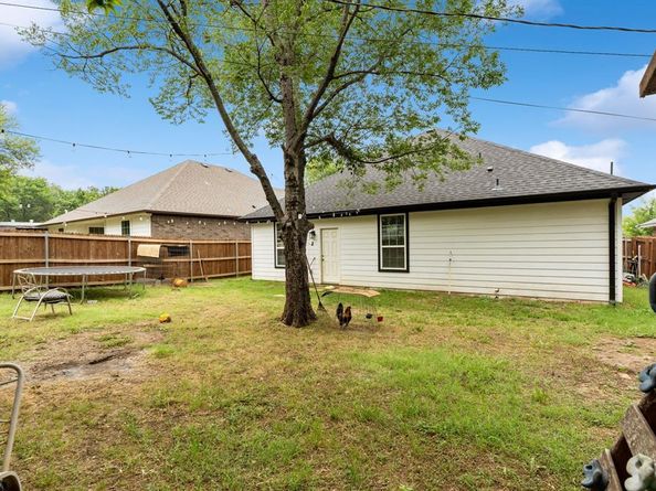 1236 E Fogg Street , Fort Worth Texas 76115