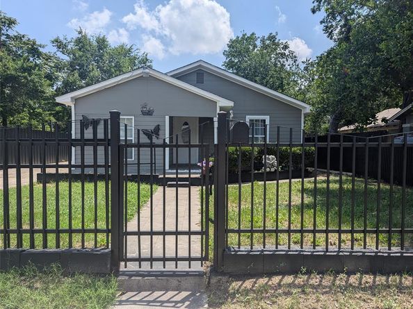 3108  BIDEKER Avenue , Fort Worth Texas 76105