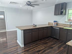 3108  BIDEKER Avenue , Fort Worth Texas 76105