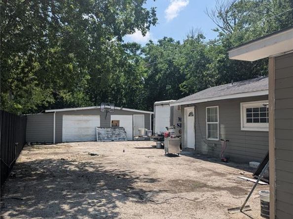 3108  BIDEKER Avenue , Fort Worth Texas 76105