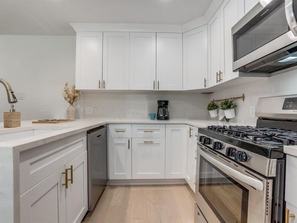 1614  Engle Avenue , Dallas Texas 75224