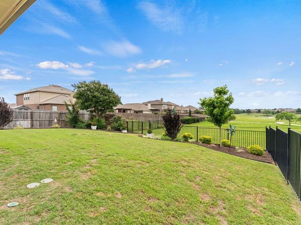 8400  Sioux Trail , Aubrey Texas 76227