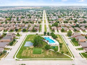 8400  Sioux Trail , Aubrey Texas 76227