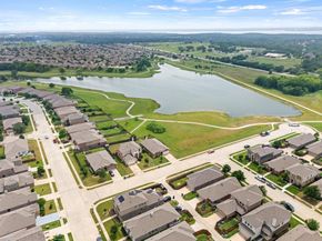 8400  Sioux Trail , Aubrey Texas 76227