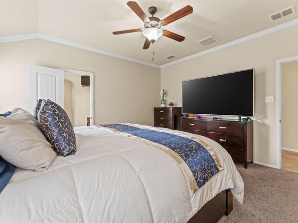 8400  Sioux Trail , Aubrey Texas 76227