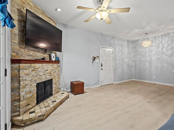 1010  Allen Street  217, Dallas Texas 75204