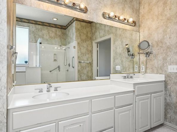 4552  Pebble Brook Lane , Plano Texas 75093