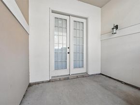 6755  Plaza Via  , Irving Texas 75039