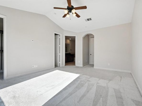 6755  Plaza Via  , Irving Texas 75039