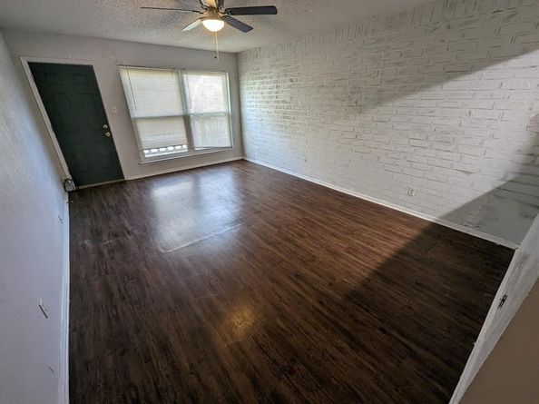 6004  Westridge Lane  704, Fort Worth Texas 76116