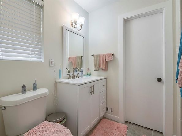 846  Creekridge Drive , Dallas Texas 75218