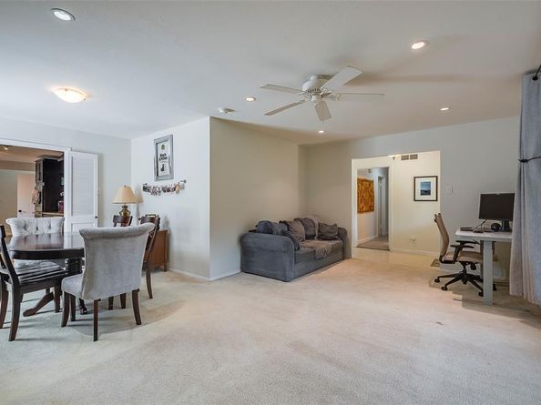 846  Creekridge Drive , Dallas Texas 75218