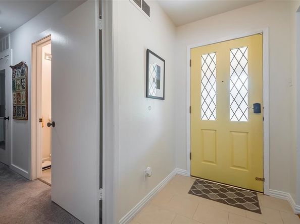 846  Creekridge Drive , Dallas Texas 75218