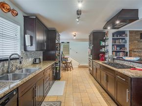 846  Creekridge Drive , Dallas Texas 75218