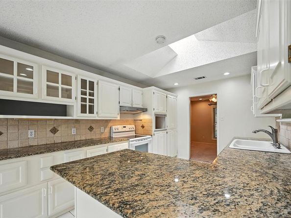 908  Wayside  , Richardson Texas 75080