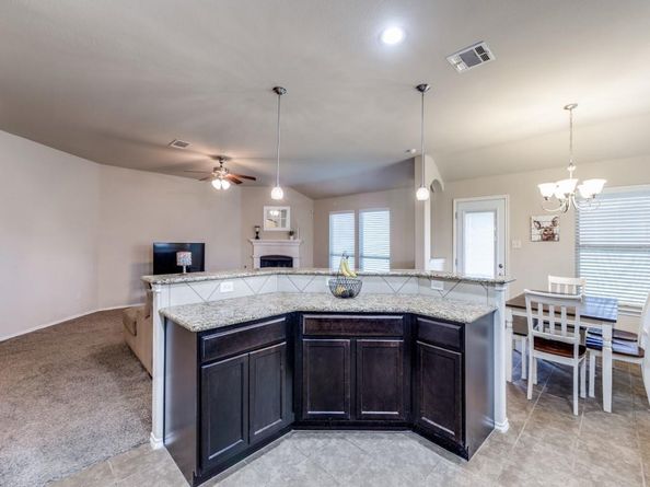 700  Lark Drive , Aubrey Texas 76227