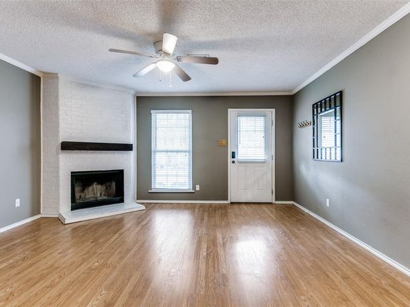 17  Abbey Road , Euless Texas 76039