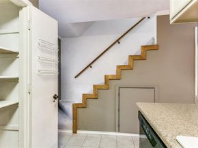 17  Abbey Road , Euless Texas 76039