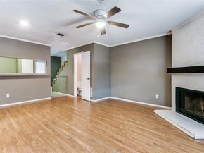 17  Abbey Road , Euless Texas 76039