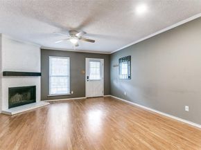 17  Abbey Road , Euless Texas 76039