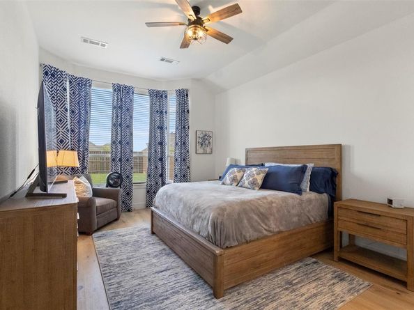 1609  Canter Court , Aubrey Texas 76227