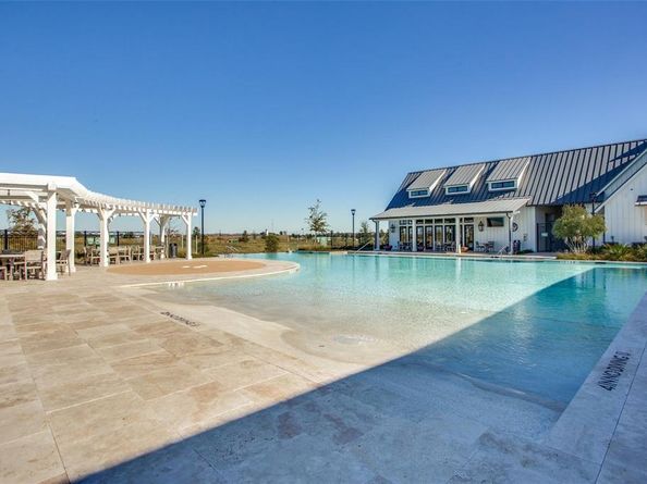 1609  Canter Court , Aubrey Texas 76227