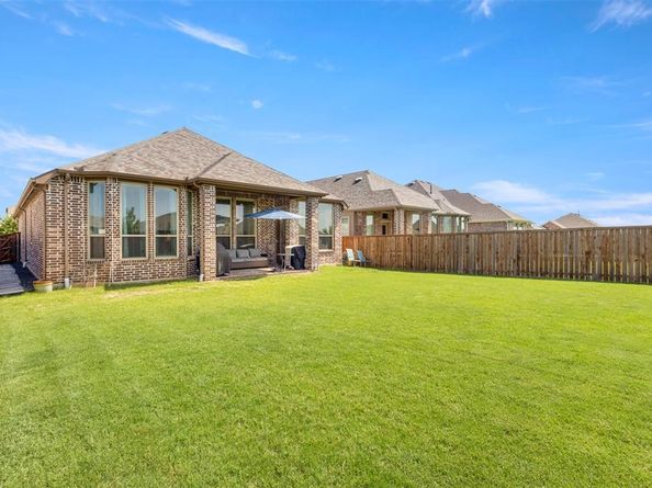 1609  Canter Court , Aubrey Texas 76227