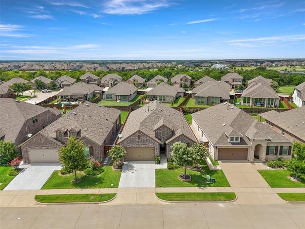 1609  Canter Court , Aubrey Texas 76227