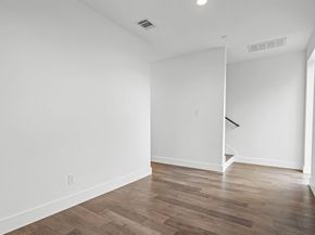 1771  Mccoy Street  305, Dallas Texas 75204