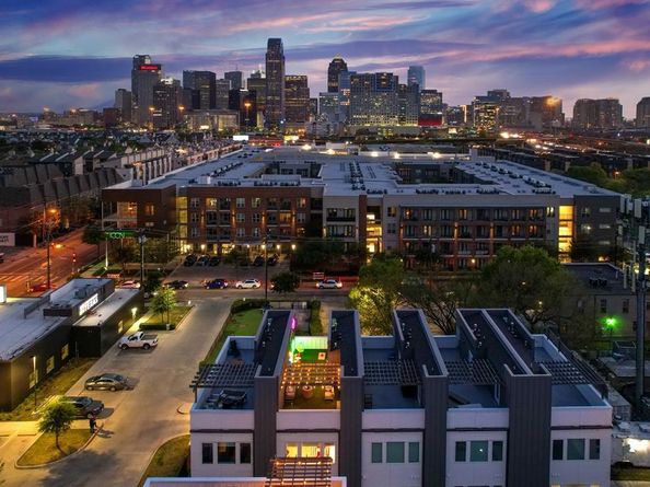 1771  Mccoy Street  305, Dallas Texas 75204