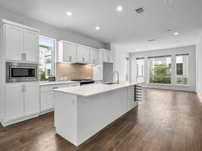 1771  Mccoy Street  305, Dallas Texas 75204