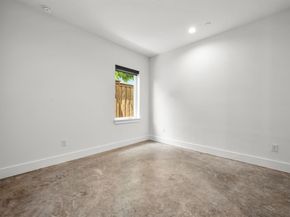 1771  Mccoy Street  305, Dallas Texas 75204