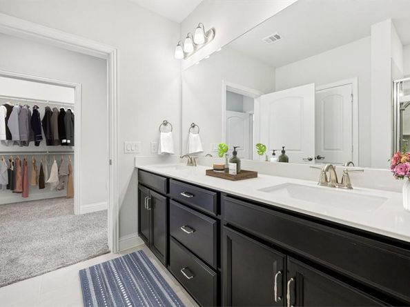 1735  Wittington Place  2203, Farmers Branch Texas 75234