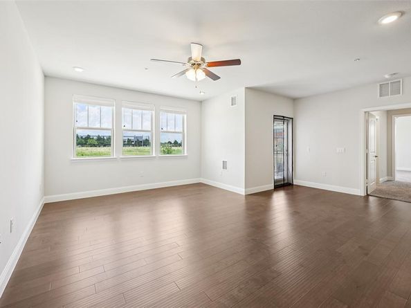1735  Wittington Place  2203, Farmers Branch Texas 75234