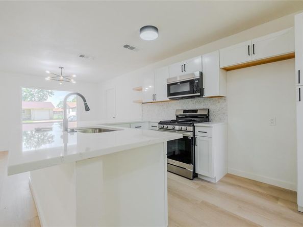 3505  Pacesetter Drive , Dallas Texas 75241