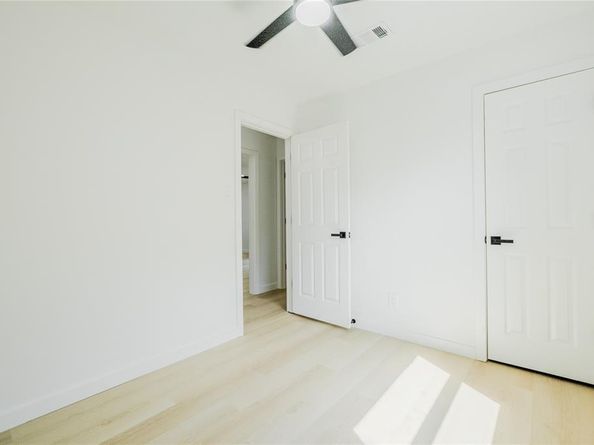 3505  Pacesetter Drive , Dallas Texas 75241