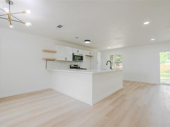 3505  Pacesetter Drive , Dallas Texas 75241