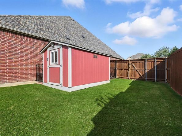 10883  Smoky Oak Trail , Flower Mound Texas 76226